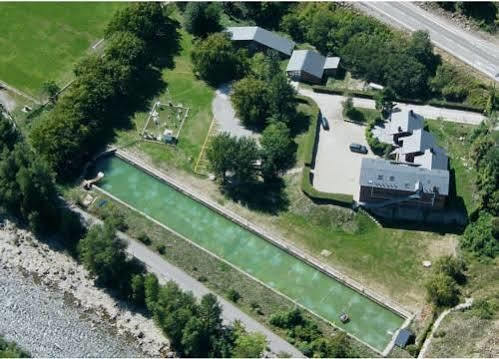 Alberg Escola De Piraguisme De Sort Eksteriør billede